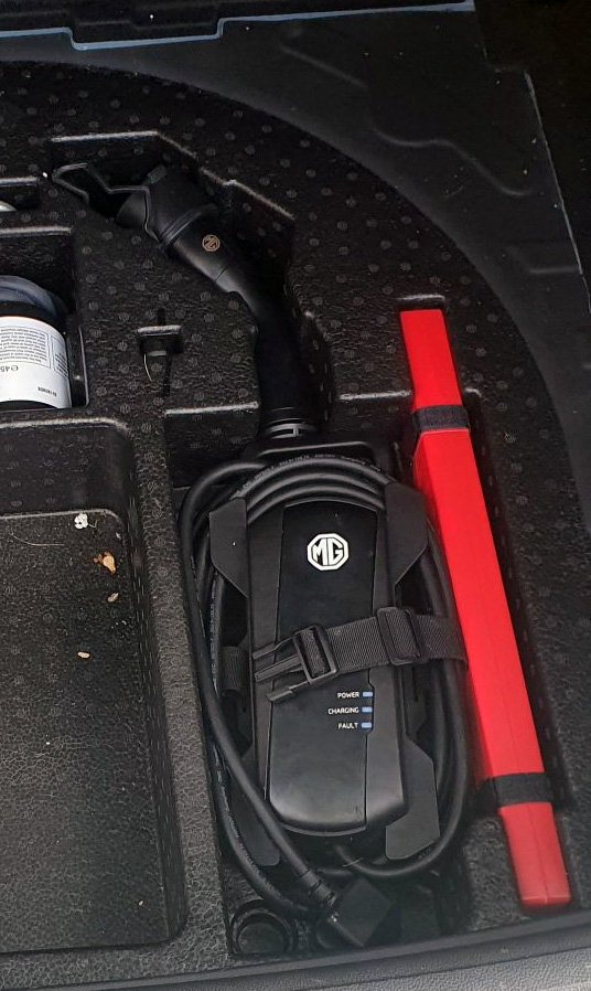 Mg zs ev on sale charger type