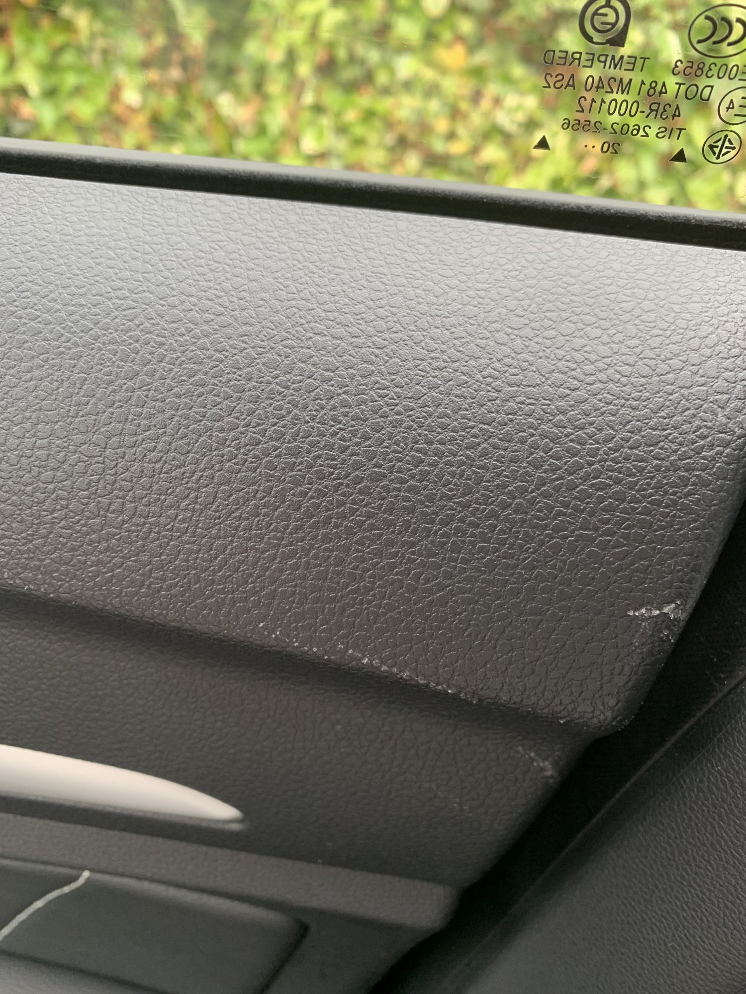 How to Remove a Scuff Mark or Scratch From Your Car Dashboard