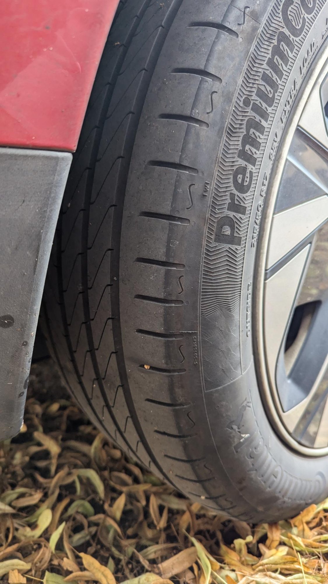 Rear off side tyre.jpg